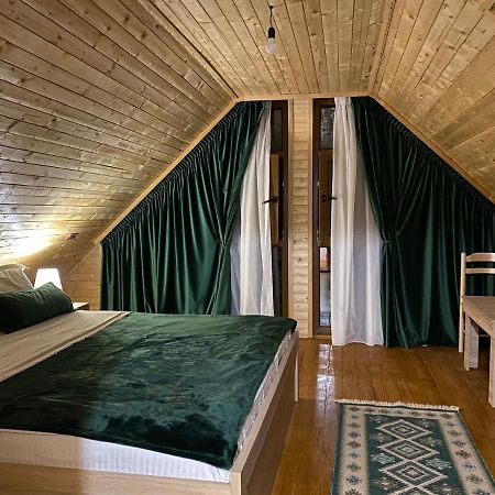 Guesthouse Demushi Valbona Exteriör bild