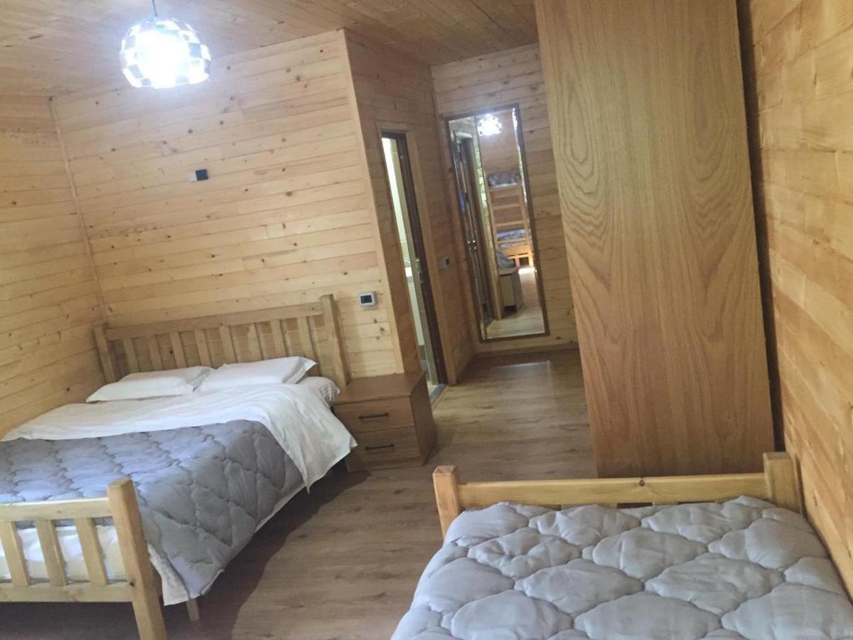 Guesthouse Demushi Valbona Exteriör bild